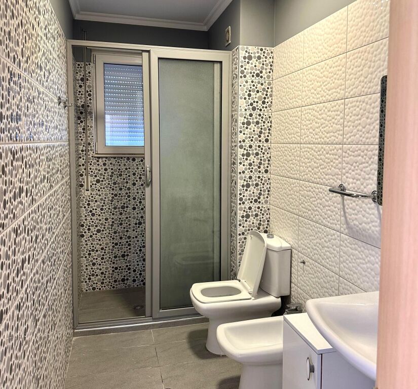 In Affitto: Duplex 3+1+3wc &amp; 1 Posto Auto 📍Residence Kodra e Diellit 1 - Arredamento Moderno | 1.500 Euro/Mese