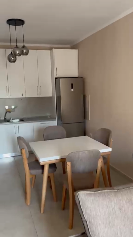 Qera | Apartament 2 + 1 | Rruga Xhanfize Keko | 650 €/muaj