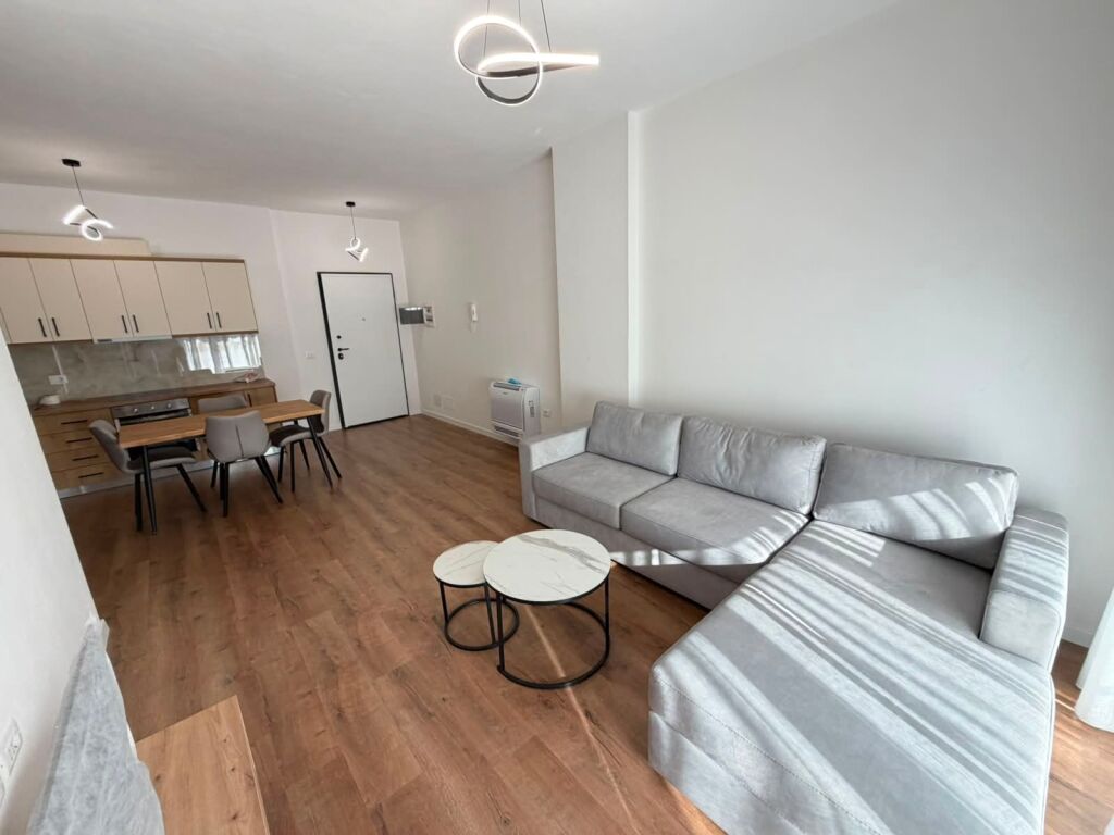 Apartament me qera 2+1+2 Tek 5 maj