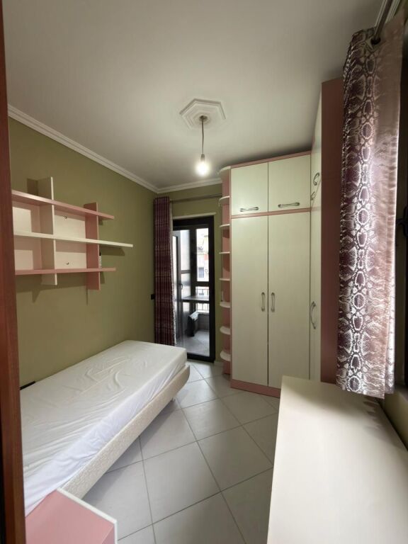 Shitet Apartament 2+1 ne Astir