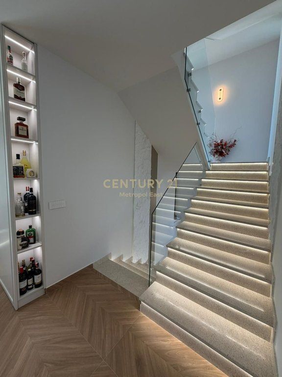 VILLA INDIVIDUALE IN AFFITTO IN UN COMPLESSO RESIDENZIALE A FARKE
