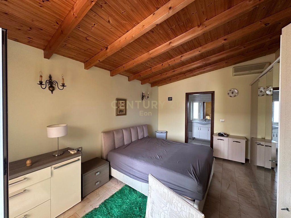 AFFITTIAMO APPARTAMENTO 3+1+2 CON VISTA MARE A VOLLGA DURRES !