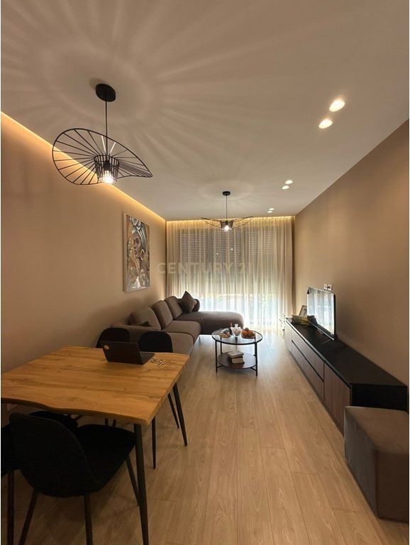 Appartamento 1+1 In Affitto presso il Complesso 'ASL', a Xhamllik 500 € /Mese