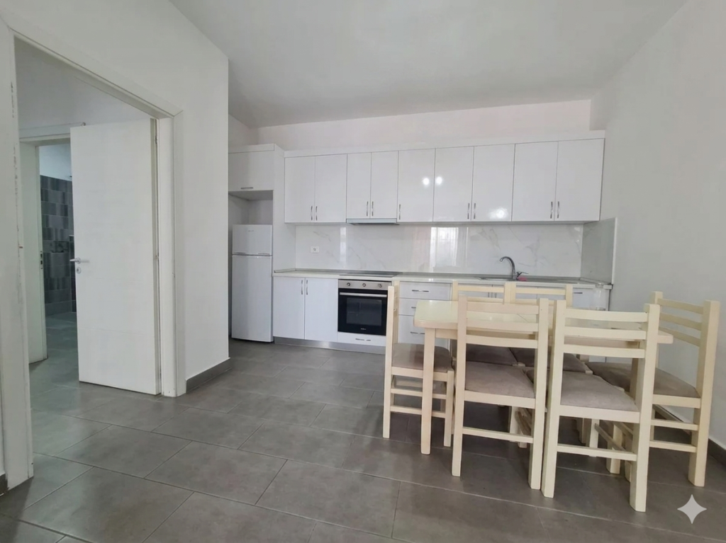 Sell Apartment 2+1+2 in Kamëz (Main Street, 110m²)