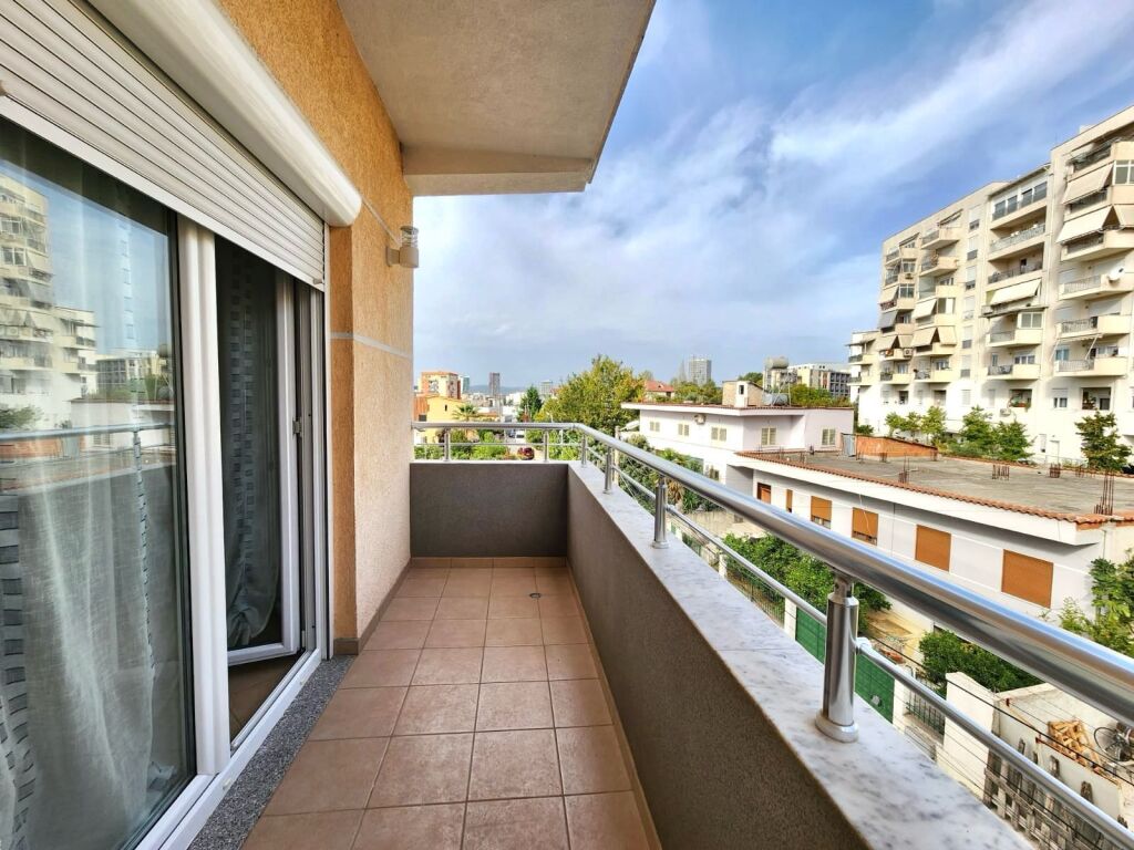 In affitto: 3+1+2wc &amp; 3bllk (📍Ekonomiku, Rr. Gramoz Pashko) Più spazio | 60.000 Lek al mese