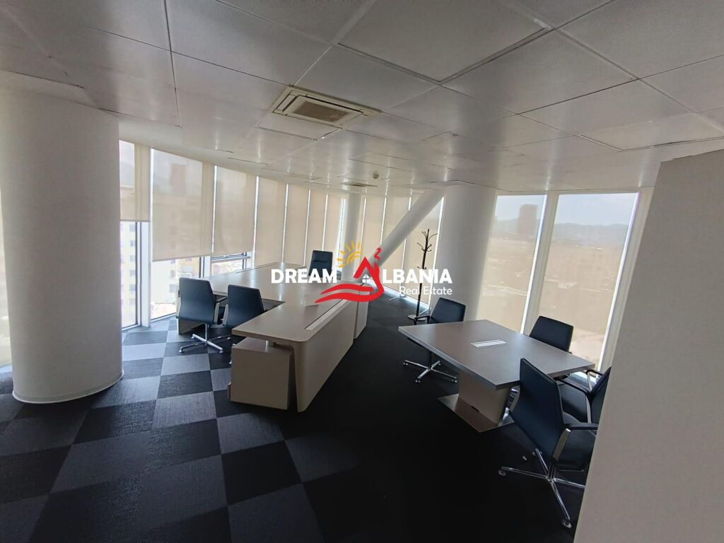 Business premises for rent near the Zogu Zi roundabout (ID 42611547)