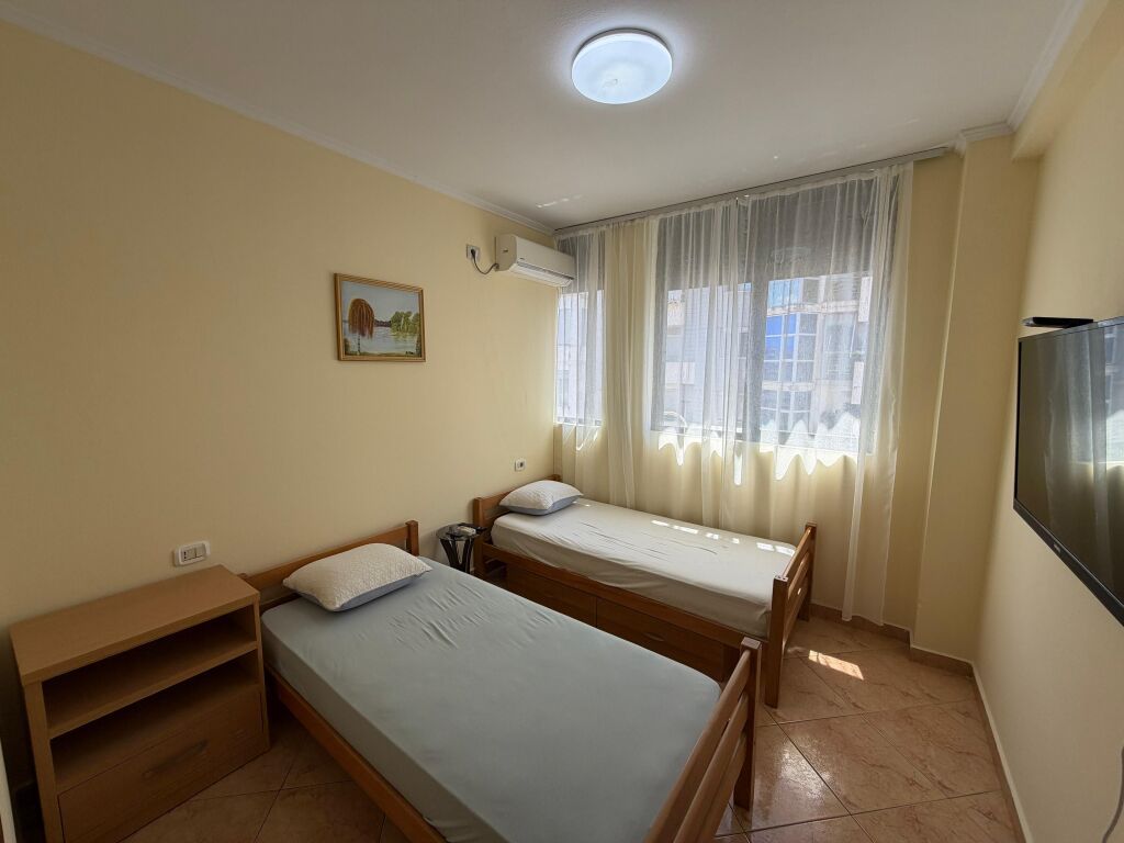 Jepet me qera apartament 2+1+2 📍 Rruga e Dibrës, pranë Kompleksit “Halili”
