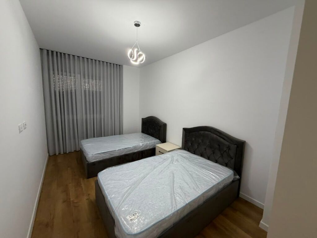 Apartament me qera 2+1+2 Tek 5 maj