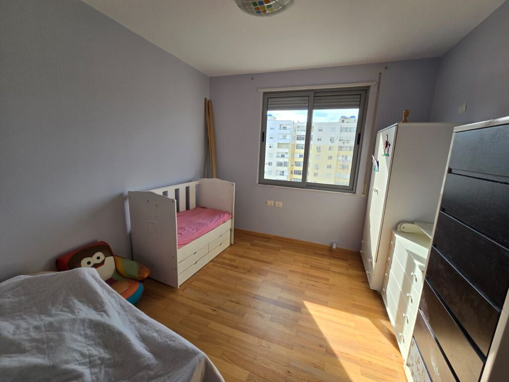In vendita, Appartamento 2+1+2, Vicino al vecchio URT – Durrës.