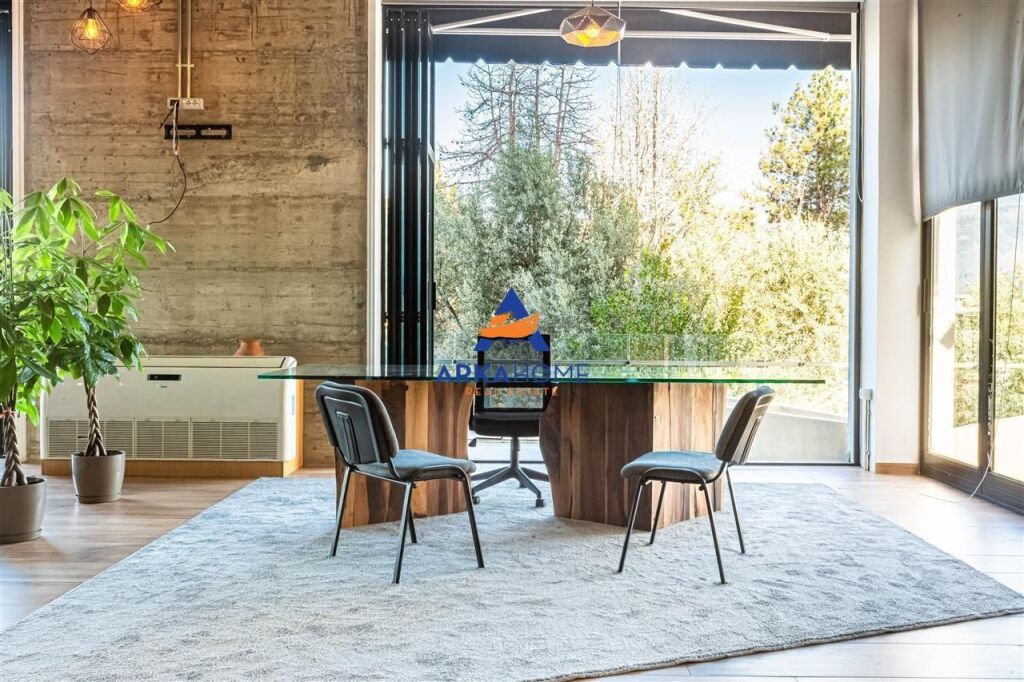 LOCALE UFFICIO CONDIVISO IN AFFITTO 220 M2 "SOPRA IL GIARDINO BOTANICO" 600 EURO