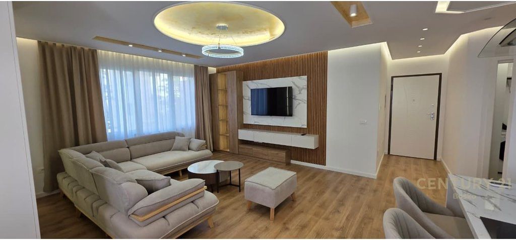 Apartament 2+1 per qira tek Liqeni i Thate
