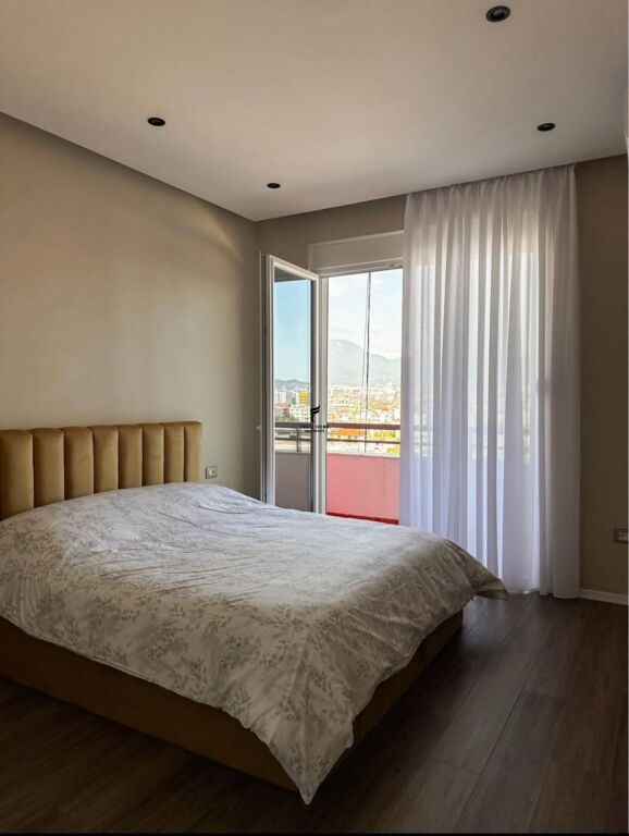 APARTAMENT ME QERA 2+1 CASA ITALIA 75.000 LEKE FH-75995