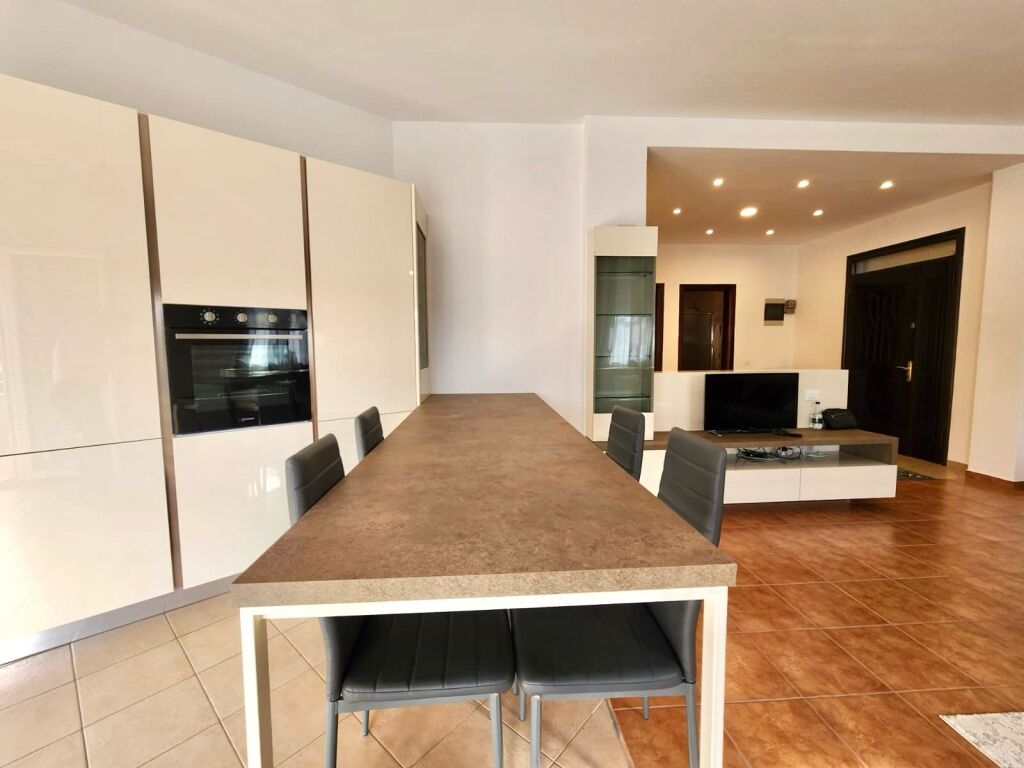 In affitto: 3+1+2wc &amp; 3bllk (📍Ekonomiku, Rr. Gramoz Pashko) Più spazio | 60.000 Lek al mese