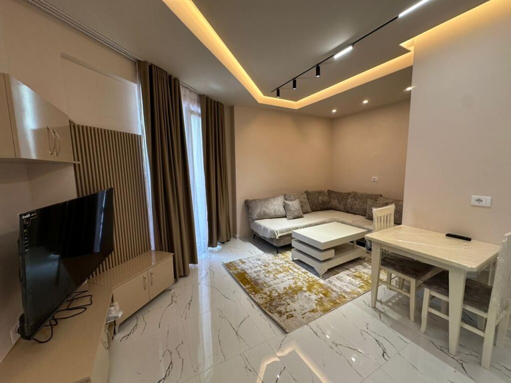 Apartment 1+1 for rent on Dibra Street.
