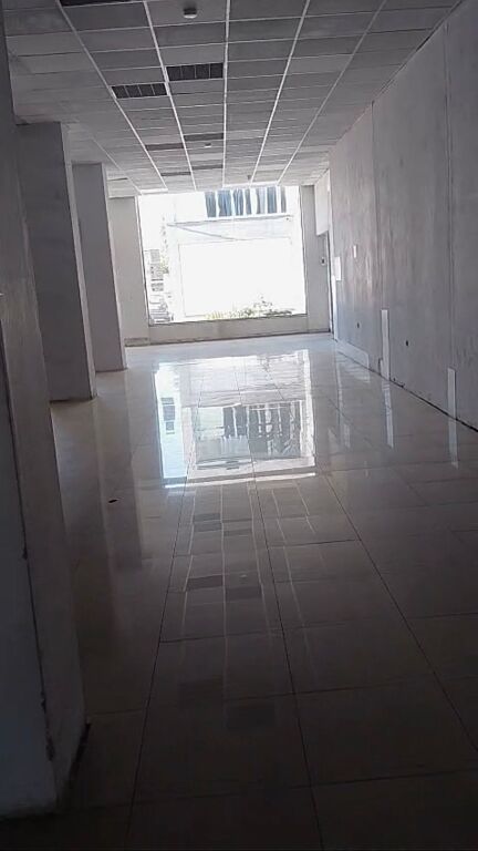 🏢 Locale Commerciale in Affitto – Misto Mame