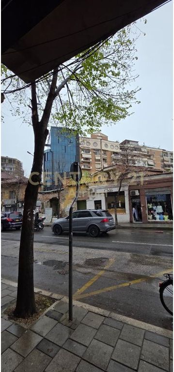 NEGOZIO IN VENDITA SULLA STRADA PRESSO SELVIA!!! 270.000 €