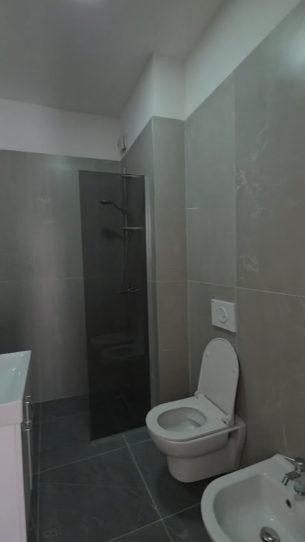 Apartament 2+1 per qera Univers City !