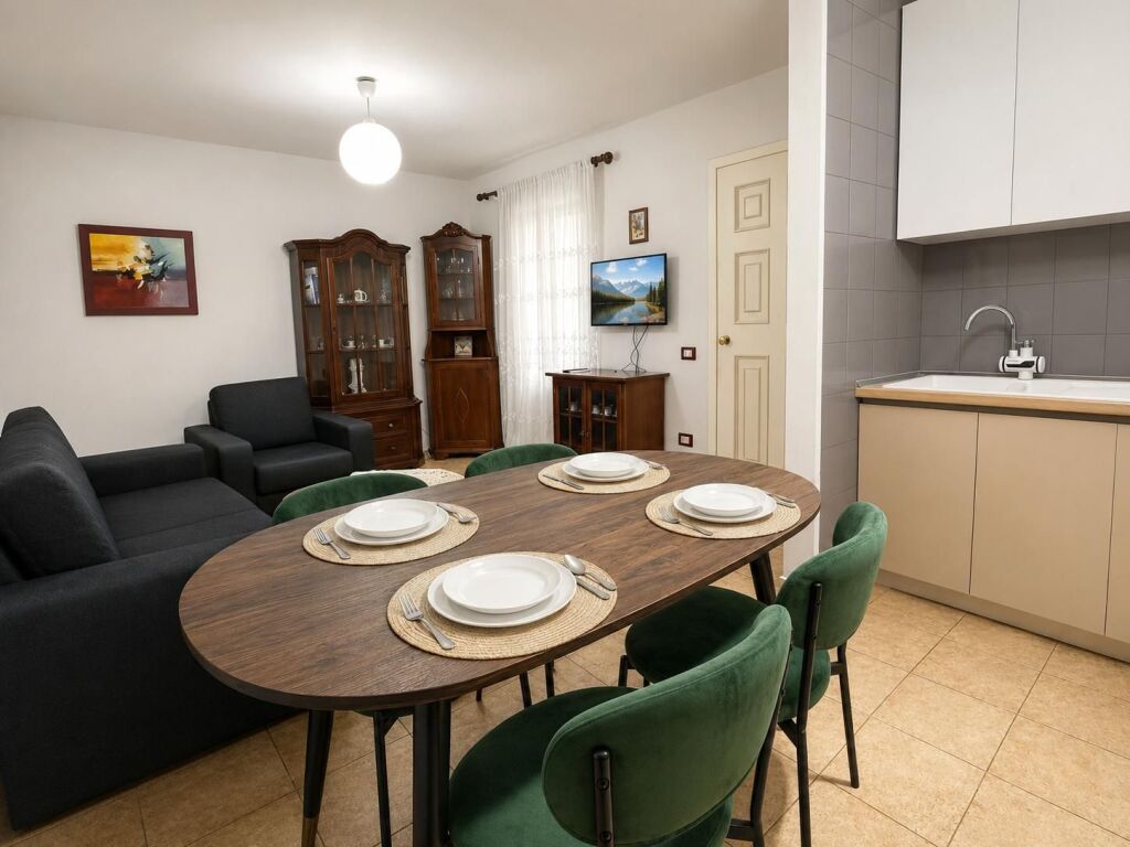 One-story house for Rent - Naum Veqilharxhi Street, near Venue Bar !