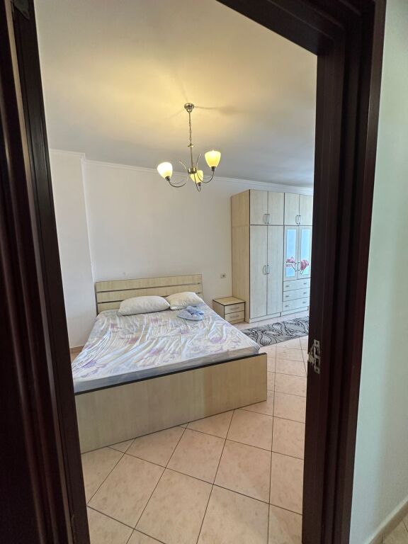 OKAZION.Shitet Apartament 2+1 Astir prane Klensit.