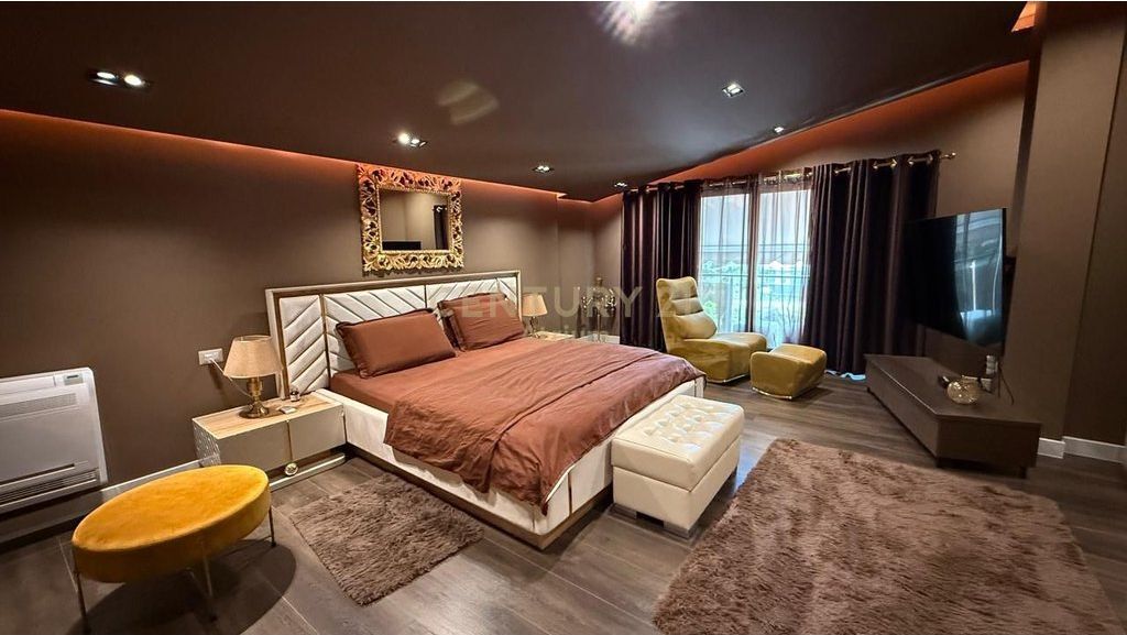 3-STOREY VILLA FOR RENT AT AMERICAN VILLAS! 3,500 € /Month