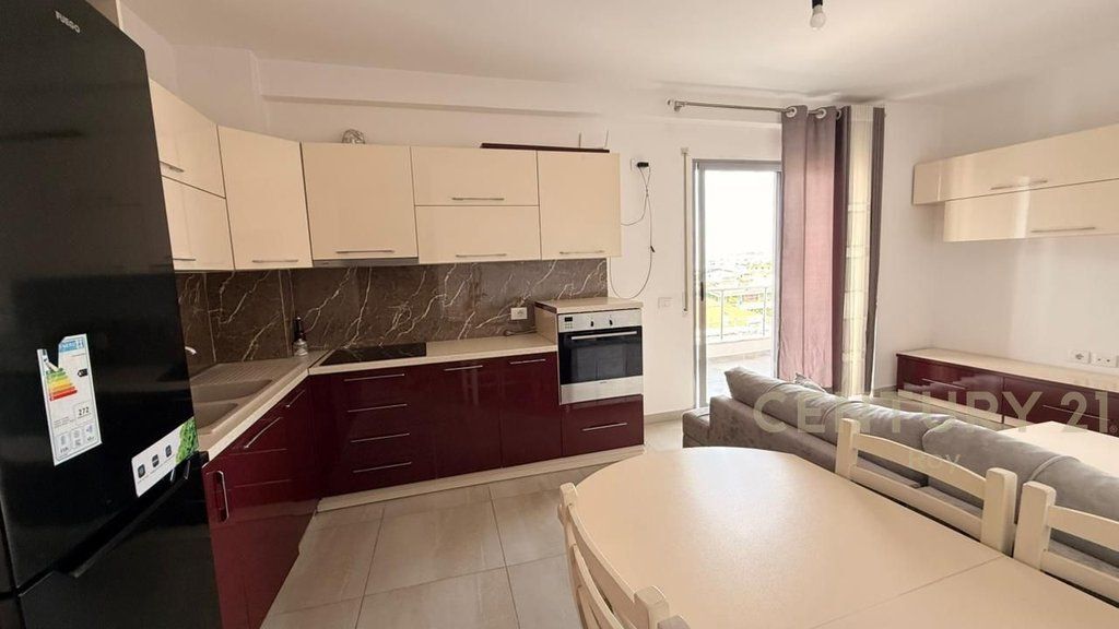 Appartamento 2+1 In Affitto a Stadium, Durrës - 400€ | 68 m²