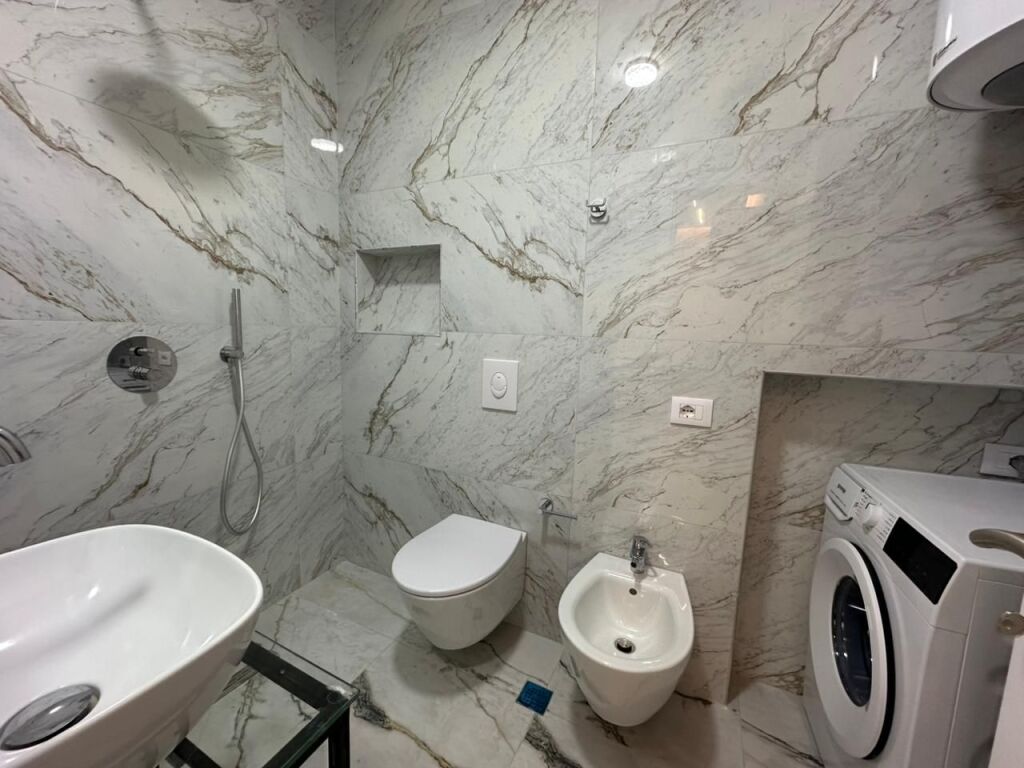 Apartment 1+1 for rent on Dibra Street.