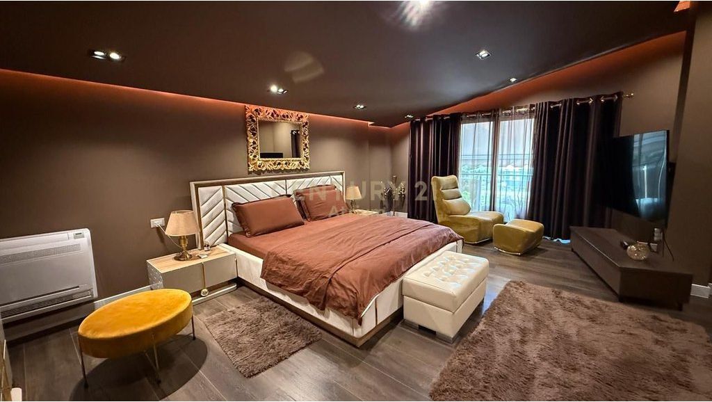 3-STOREY VILLA FOR RENT AT AMERICAN VILLAS! 3,500 € /Month