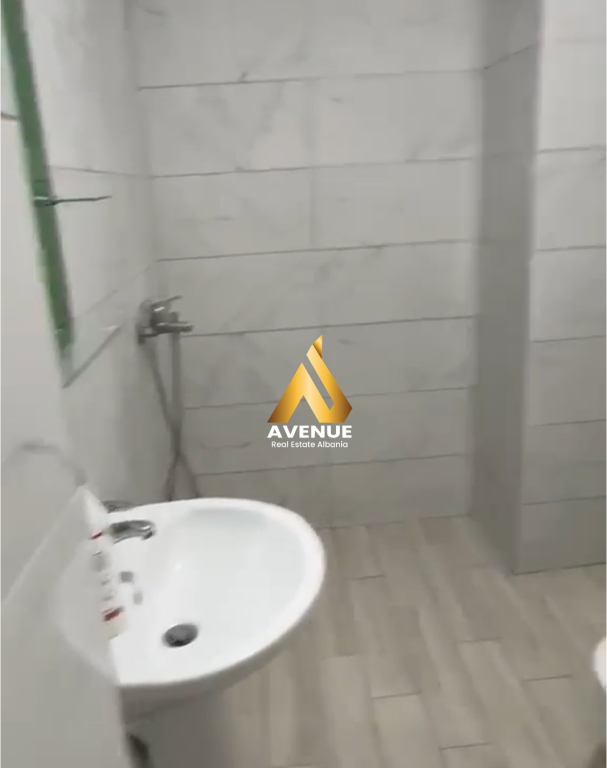AFFITTASI APPARTAMENTO 1+1+POSTO AUTO COMPLESSO JOLLA, ASTIR, TIRANA