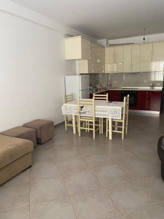 APARTAMENT ME QERA 2+1 KODRA E DIELLIT 55.000 LEKE FH-76153