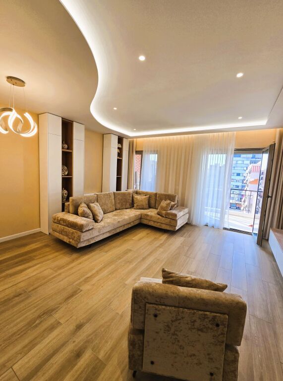 🌇Jepet Apartament 2+1 me Qira te Kompleksi Delijorgji☄️Godinat e Reja📍