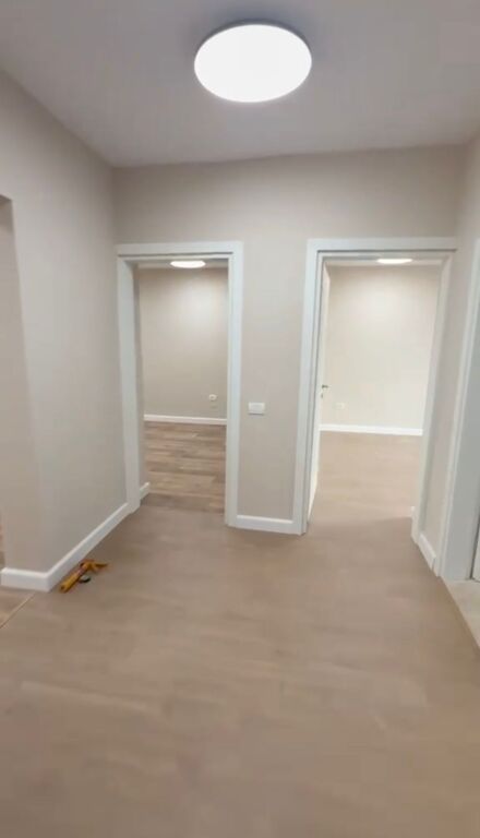UFFICIO IN AFFITTO 110 M2 BLLOK 110.000 LEKE FH-76035