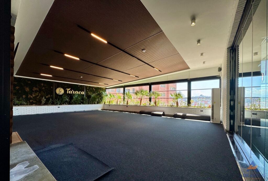 ROOFTOP/UFFICIO IN AFFITTO 700 M2 "PALAZZI GOLDEN PARK" VICINO OSPEDALE AMERICANO 3 " 10000 EURO