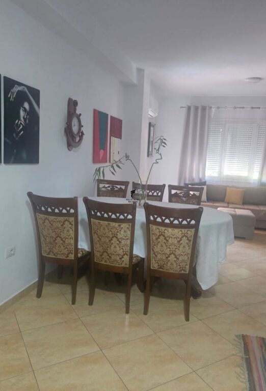 APARTAMENT ME QERA 2+1 KOPSHTI BOTANIK 65.000 LEKE FH-76202
