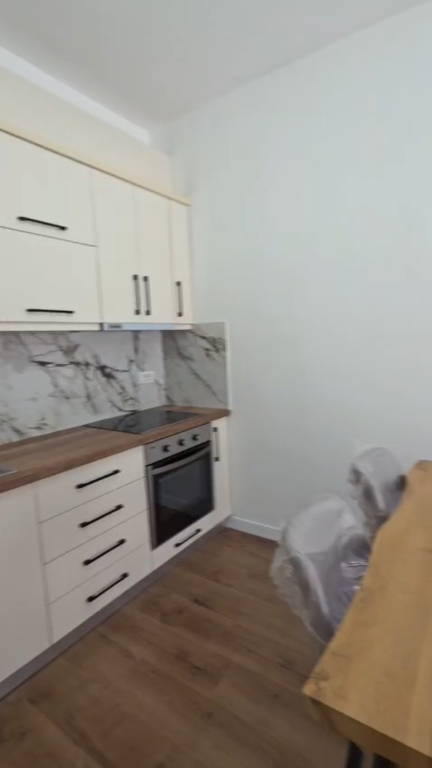 Apartament 2+1 per qera Univers City !