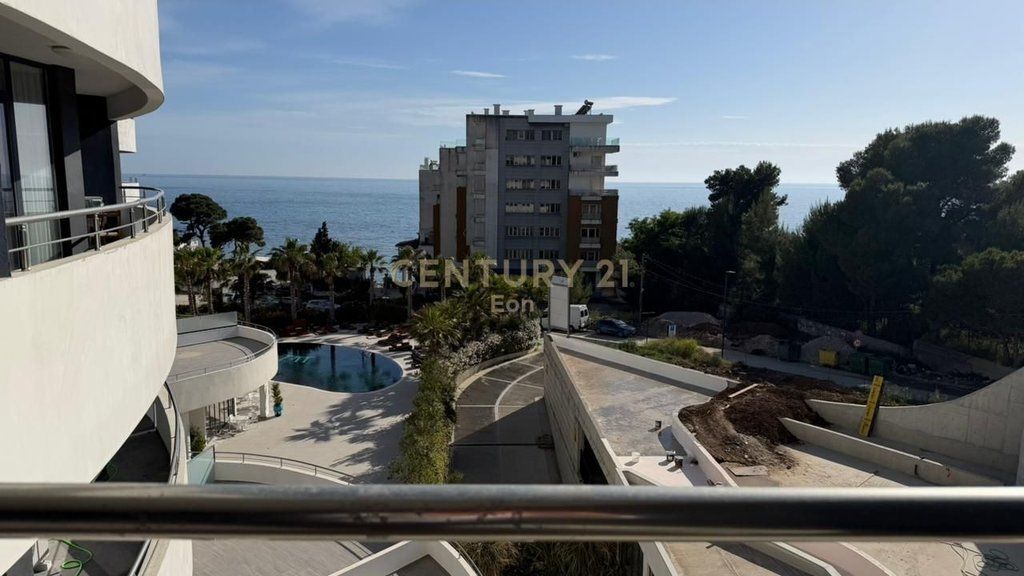 Luxury apartment 2+1+2+garage for rent at White Hill Residence!