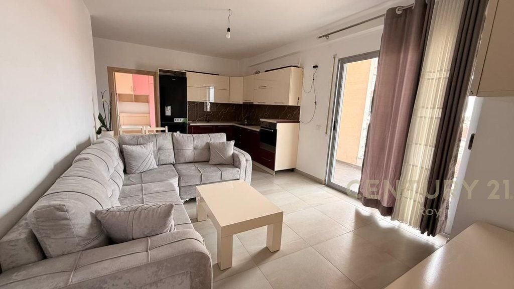 Appartamento 2+1 In Affitto a Stadium, Durrës - 400€ | 68 m²