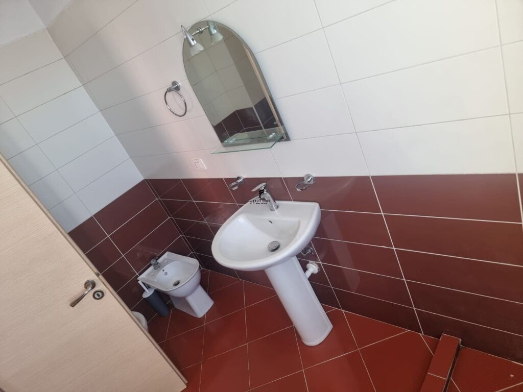 APPARTAMENTO IN AFFITTO 2+1 PALAZZO FRECCIA 50.000 LEKE FH-76102