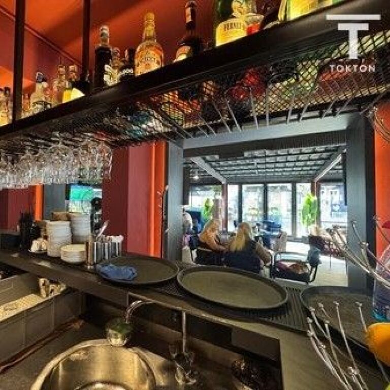 IN VENDITA, LOCALE, VIA KOMUNA E PARISIT, TIRANA
