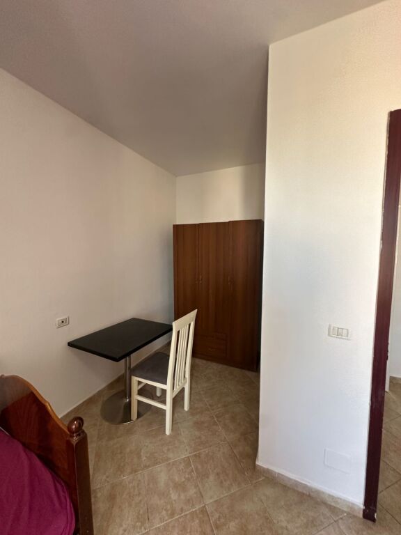 OKAZION. Shitet Apartament 2+1 prane Vila L.