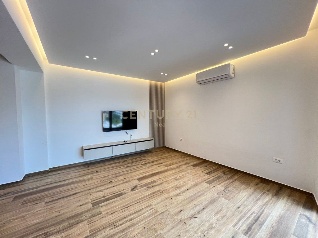 Apartament 2+1+2 me post parkimi per qira te Kodra e Diellit 2! 1,200 € /Muaj