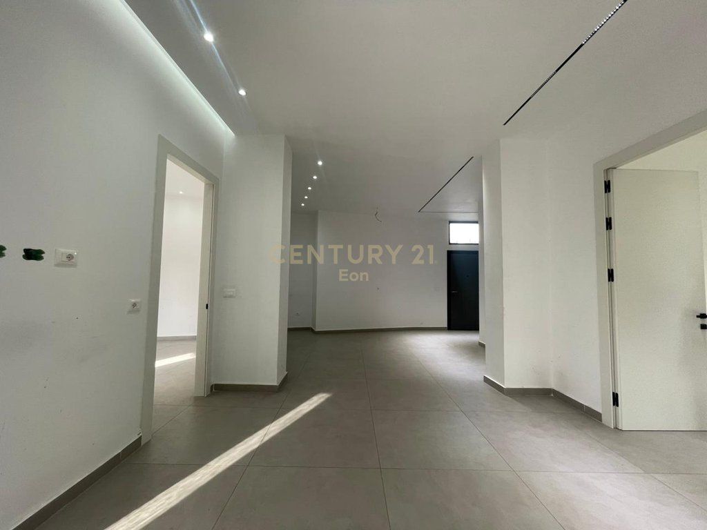 Appartamento 2+1 In Affitto nel Centro di Durrës !