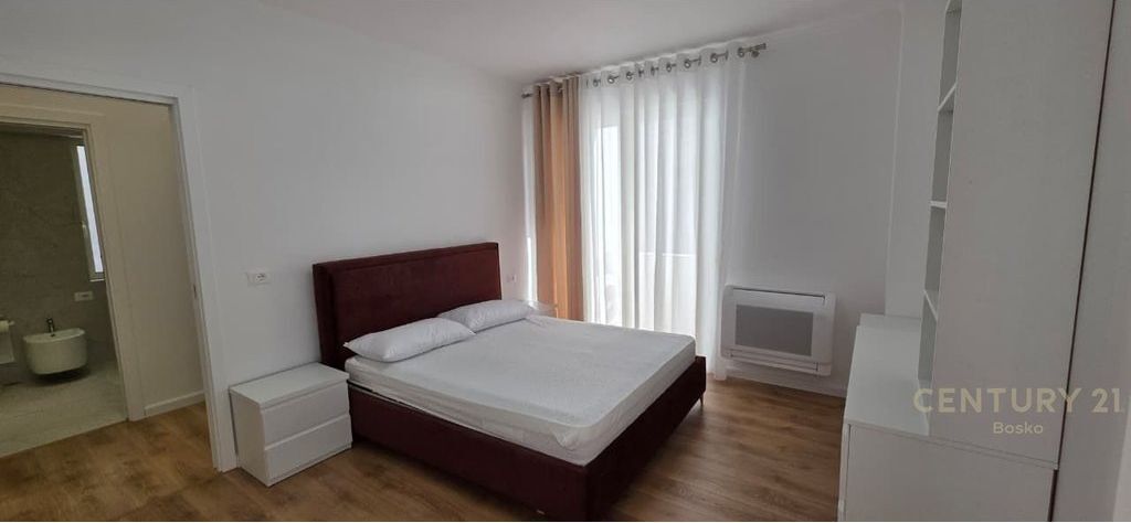 Apartament 2+1 per qira tek Liqeni i Thate