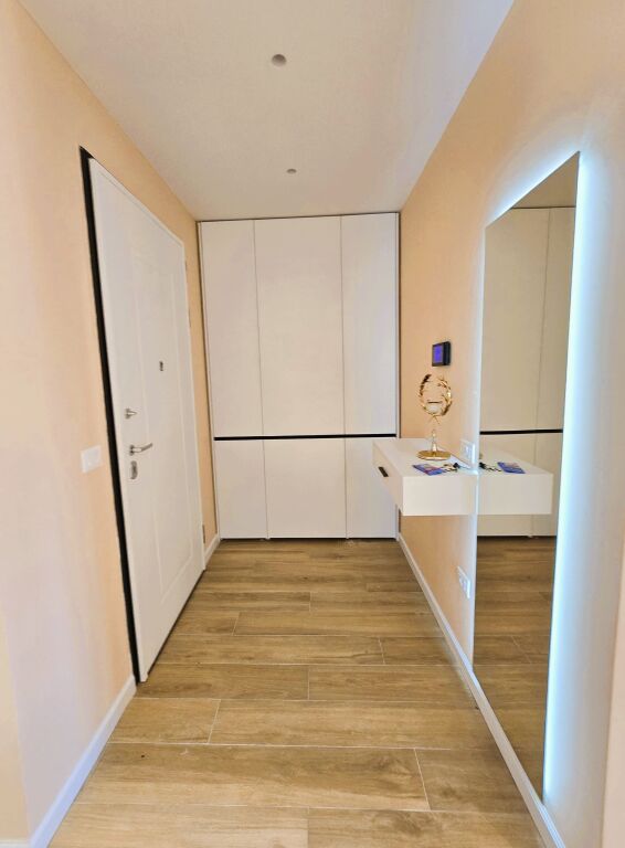 🌇Jepet Apartament 2+1 me Qira te Kompleksi Delijorgji☄️Godinat e Reja📍
