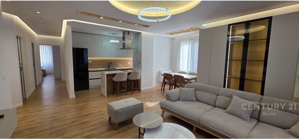 Apartament 2+1 per qira tek Liqeni i Thate