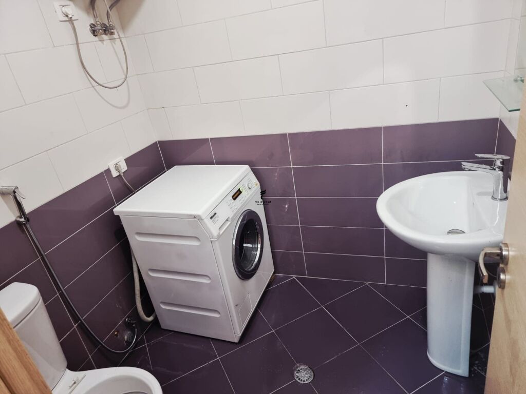 APPARTAMENTO IN AFFITTO 2+1 PALAZZO FRECCIA 50.000 LEKE FH-76102