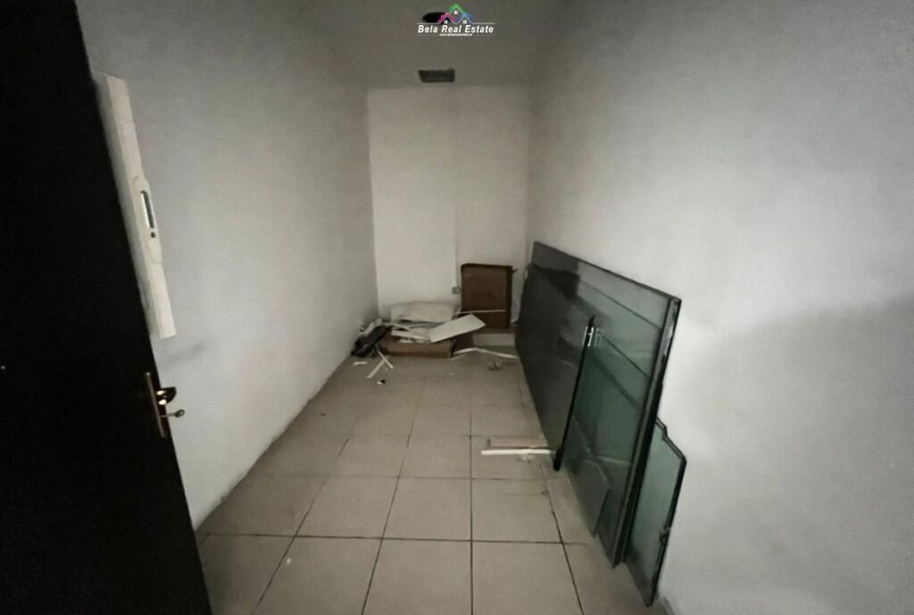 Ufficio In Affitto Presso Lo Stadio Dinamo (ID BZ2978) Tirane