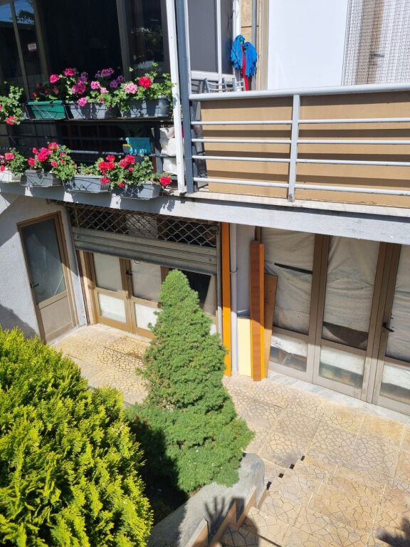 SHITET DYQAN 35 M² -Varret e Francezeve Korce