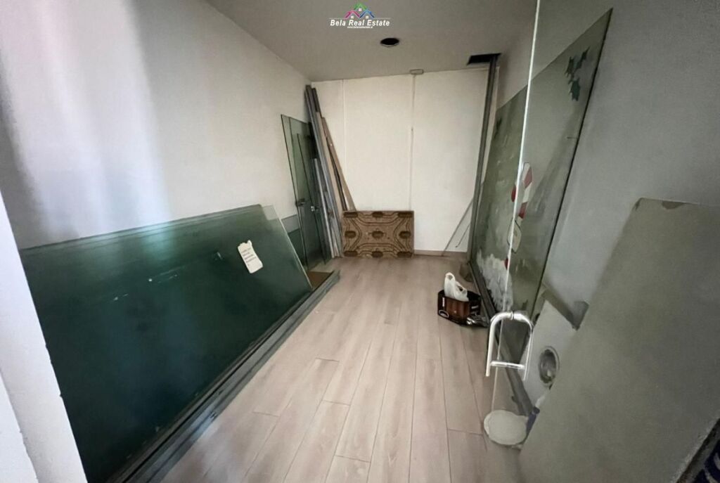 Ufficio In Affitto Presso Lo Stadio Dinamo (ID BZ2978) Tirane