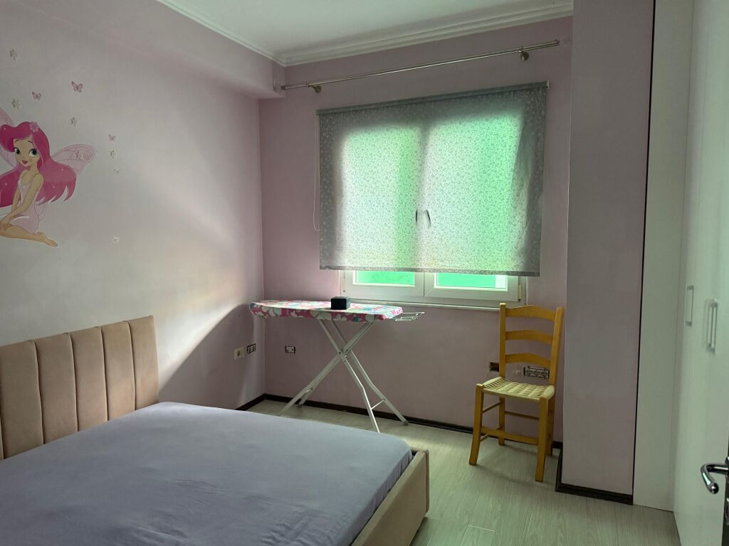 Affittasi 2+1+1 Komuna e Parisit 700€