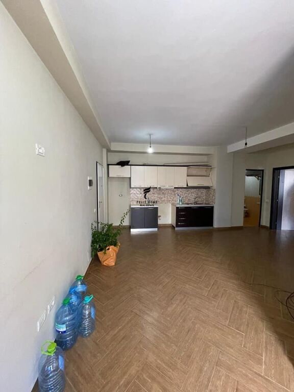 APARTAMENT ME QERA 2+1+2 ASTIR 450 EURO FH-76060